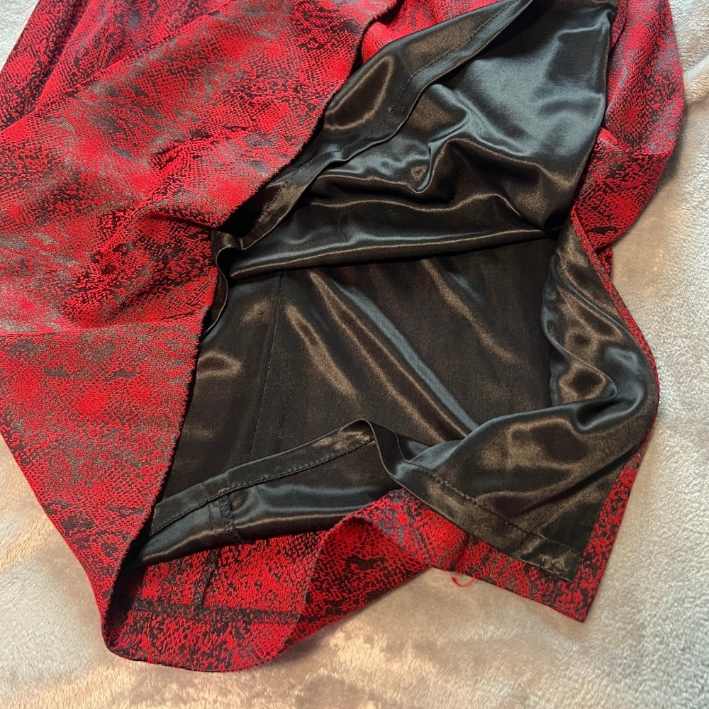 Express World Brand Red Black Snakeskin Print Spaghetti Strap Midi Dress Size 6 - Picture 8 of 11